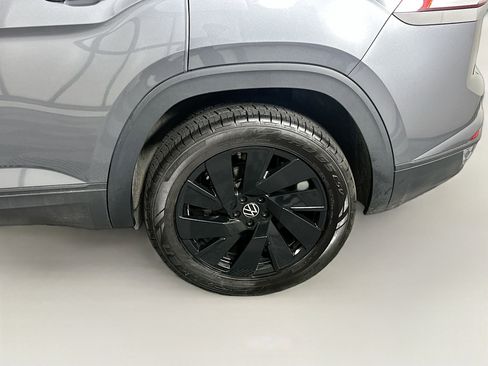 Used 2024 Volkswagen Atlas Cross Sport SE w/ Black Wheel Package FWD image 11