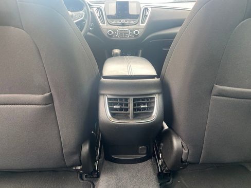 Used 2022 Chevrolet Malibu LT FWD image 27