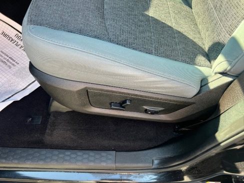 Used 2018 RAM 1500 Big Horn image 27