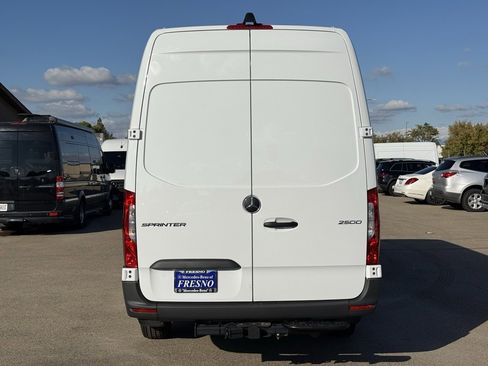 New 2026 Mercedes-Benz Sprinter 2500 image 14