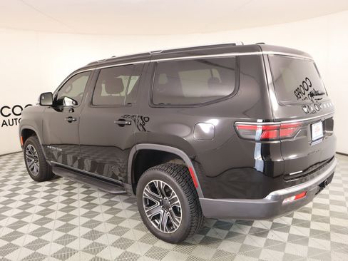 Used 2022 Jeep Wagoneer Series III w/ Flexible Seating Group image 23