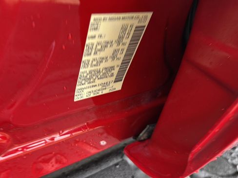 Used 2022 Nissan Titan SV image 35