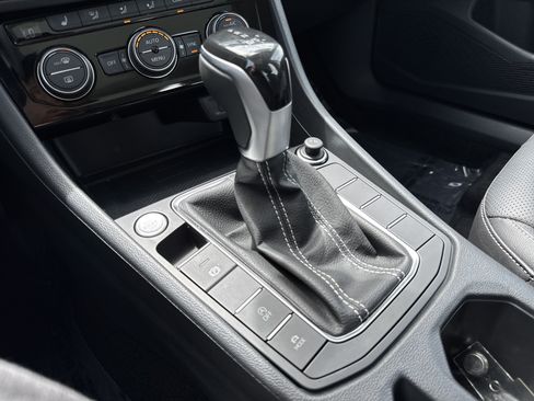 Certified 2023 Volkswagen Jetta SEL FWD image 29