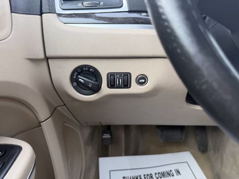 Used 2012 Chrysler 300 Limited image 26