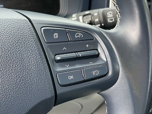 Used 2023 Hyundai Venue Limited w/ Cargo Package image 14