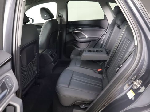 Used 2025 Audi Q5 Premium w/ Convenience Package image 22