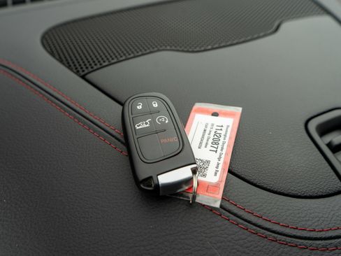 Used 2019 Jeep Cherokee Trailhawk w/ Comfort/Convenience Group image 30