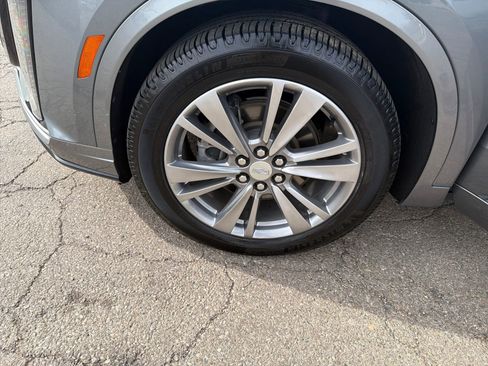 Used 2022 Cadillac XT6 Premium Luxury AWD/4WD image 29