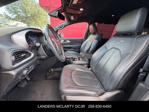 Used 2020 Chrysler Pacifica Touring-L w/ Premium Audio Group image 24