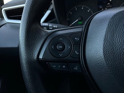 Used 2025 Toyota Corolla LE image 30