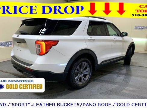 Certified 2022 Ford Explorer XLT w/ Equipment Group 202A image 4