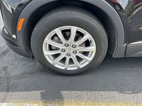Used 2021 Cadillac XT4 Luxury w/ Cold Weather Package AWD/4WD image 2