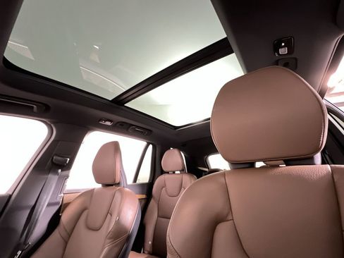 Certified 2024 Volvo XC90 B5 Plus w/ Protection Package Premier image 16