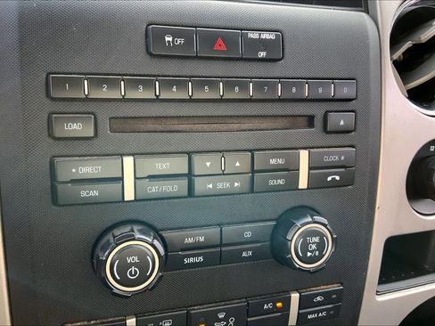 Used 2011 Ford F150 XLT w/ XLT Chrome Pkg image 27