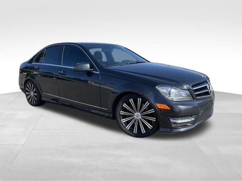 Used 2014 Mercedes-Benz C 300 4MATIC Sedan image 1