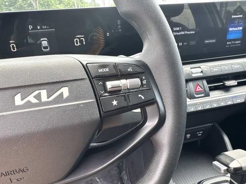 Used 2025 Kia K4 FWD image 30