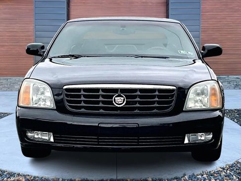Used 2002 Cadillac De Ville DTS w/ Premium Equipment Pkg image 3