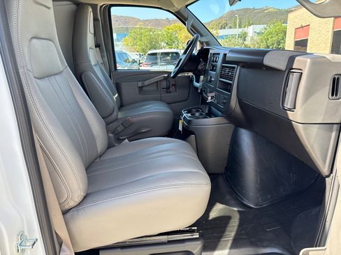 New 2025 GMC Savana 2500 w/ Driver Convenience Package image 20