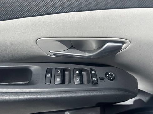 Used 2024 Hyundai Tucson SE FWD image 11