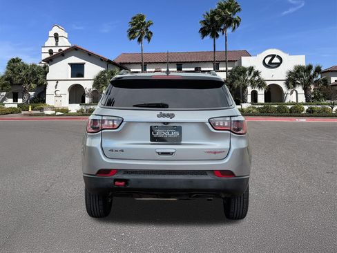 Used 2019 Jeep Compass Trailhawk AWD/4WD image 3