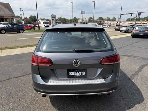 Used 2019 Volkswagen Golf Alltrack SEL AWD/4WD image 4