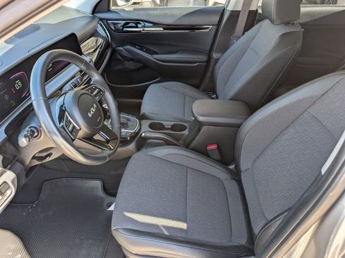 Used 2025 Kia Seltos S image 8