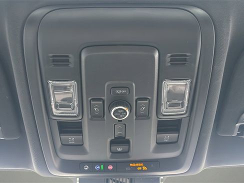 Used 2025 Chevrolet Tahoe High Country w/ Sun And Tow Package image 28