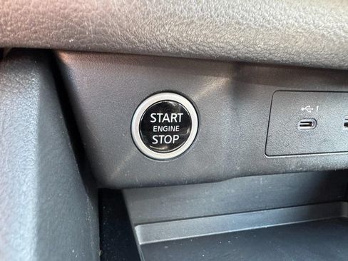 Used 2023 Nissan Rogue S AWD/4WD image 21