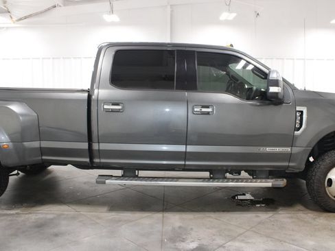 Used 2019 Ford F350 Lariat w/ Lariat Ultimate Package AWD/4WD image 11
