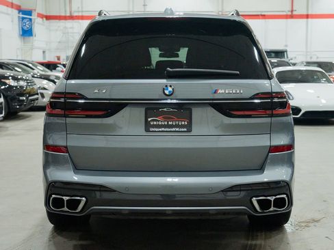 Used 2023 BMW X7 M60i image 5