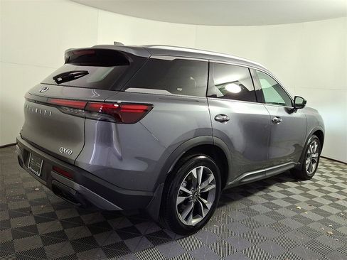 Certified 2025 INFINITI QX60 Luxe image 6