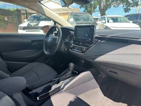 Used 2022 Toyota Corolla LE FWD image 8