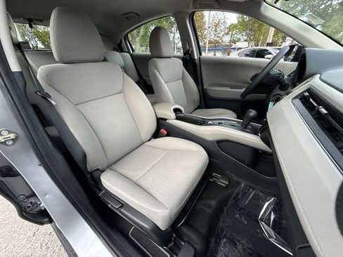 Used 2017 Honda HR-V LX image 25