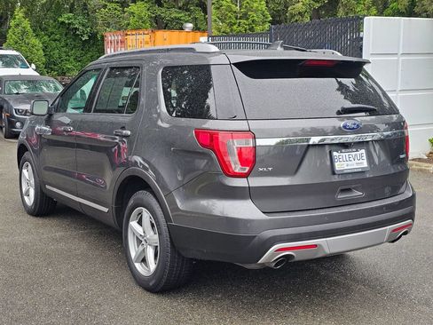 Used 2016 Ford Explorer XLT w/ Equipment Group 202A AWD/4WD image 3