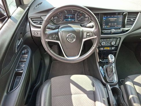 Used 2022 Buick Encore Preferred image 42