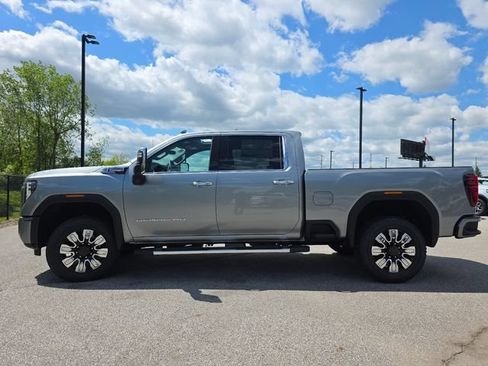 New 2026 GMC Sierra 2500 Denali w/ Denali Reserve Package AWD/4WD image 14