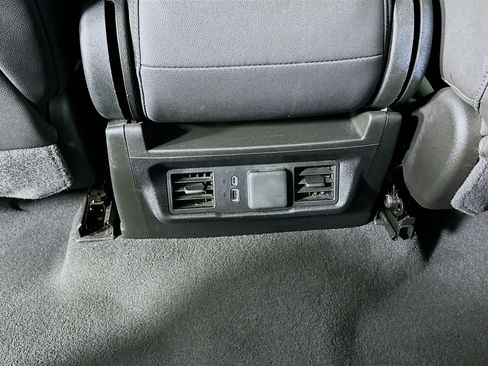 Used 2025 GMC Sierra 1500 SLT image 26