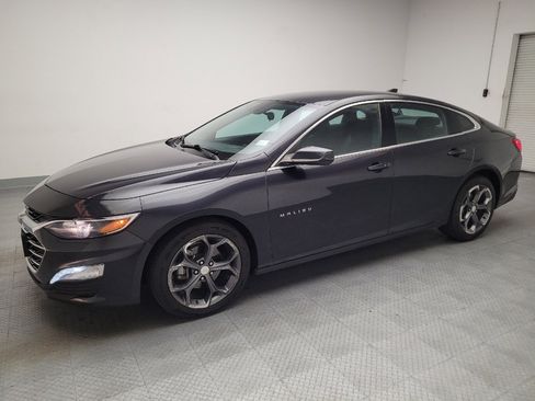 Used 2023 Chevrolet Malibu LT FWD image 2