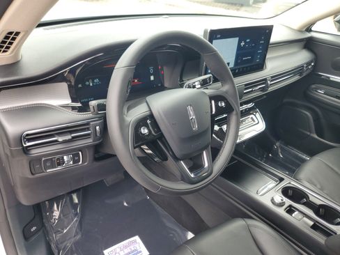 Certified 2024 Lincoln Corsair AWD w/ Equipment Group 101A image 13