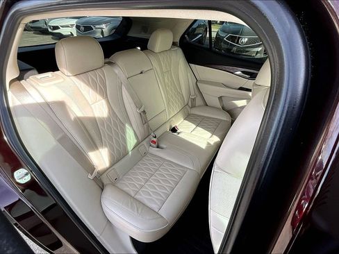 Used 2021 Buick Envision Avenir image 38