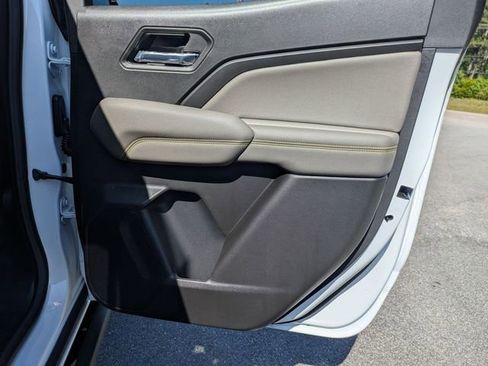 New 2026 Chevrolet Colorado ZR2 w/ Technology Package AWD/4WD image 32