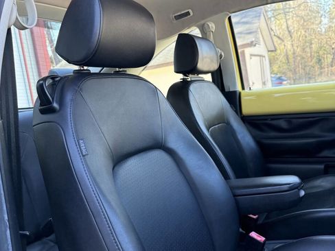 Used 2010 Volkswagen Beetle Coupe image 21