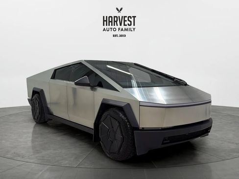 Used 2024 Tesla Cybertruck Cyberbeast AWD/4WD image 10