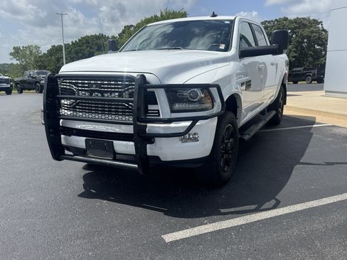 Used 2018 RAM 2500 Laramie w/ Sport Appearance Group AWD/4WD image 2