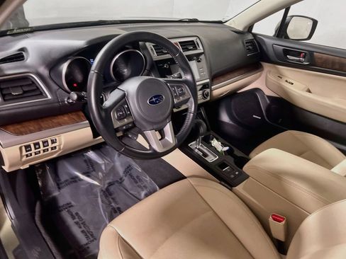 Used 2016 Subaru Outback 2.5i Limited AWD/4WD image 9