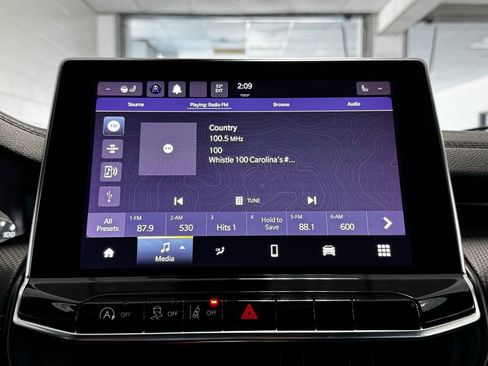 Certified 2023 Jeep Compass Altitude w/ Convenience Group image 15