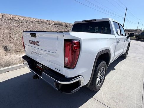 Used 2024 GMC Sierra 1500 SLT image 8