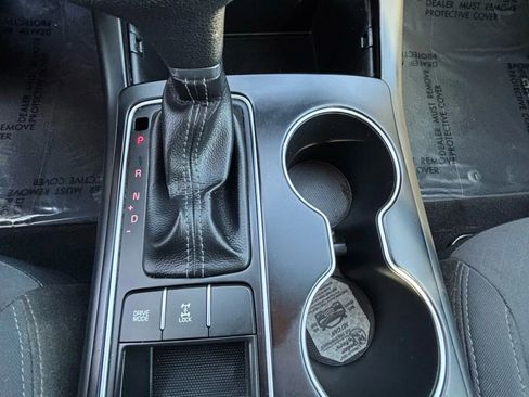 Used 2019 Kia Sorento LX image 17