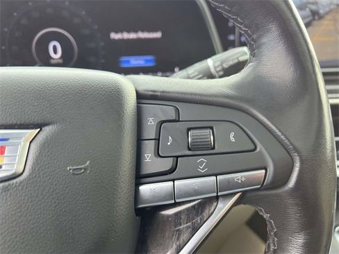 Used 2021 Cadillac Escalade Premium Luxury w/ Performance Package image 28