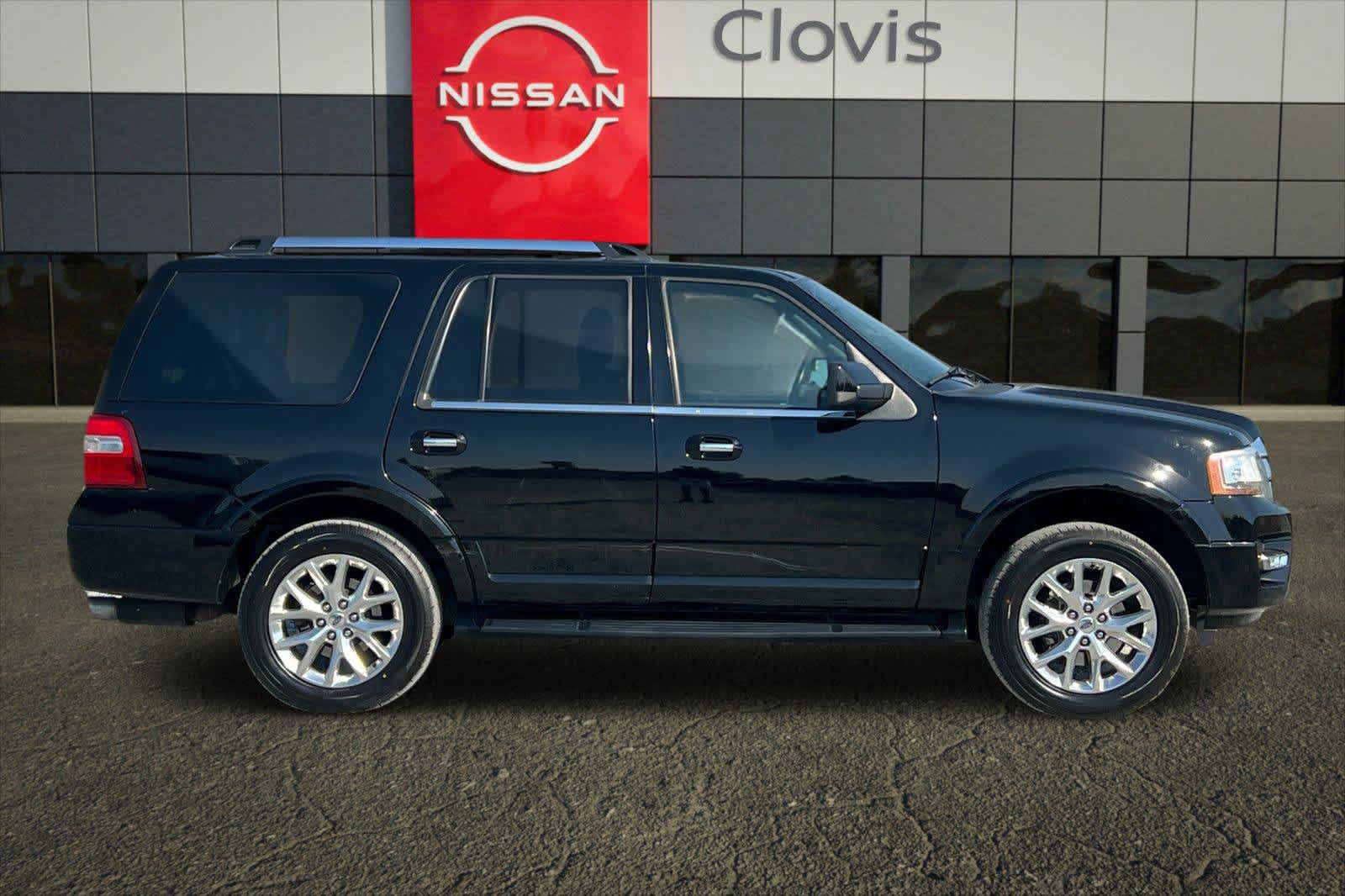 Used 2017 Ford Expedition Limited RWD image 8